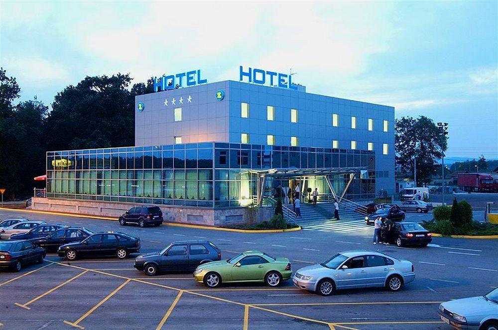 Hotel Zovko Zagreb Sesvete Esterno foto